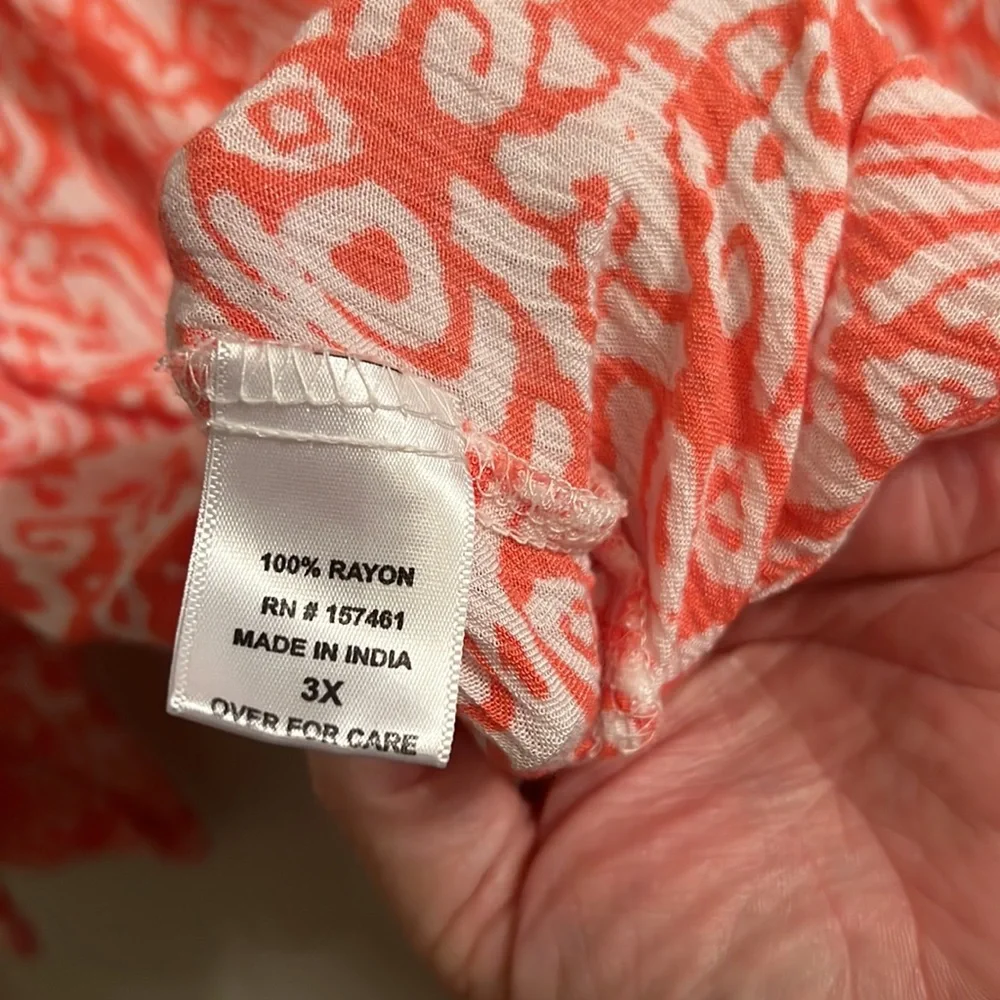 Cathy woman  3 X coral and white flowy button down shirt - Picture 9 of 9